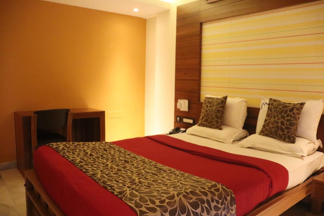 Hotel Madhuvan Serai Манипала Экстерьер фото