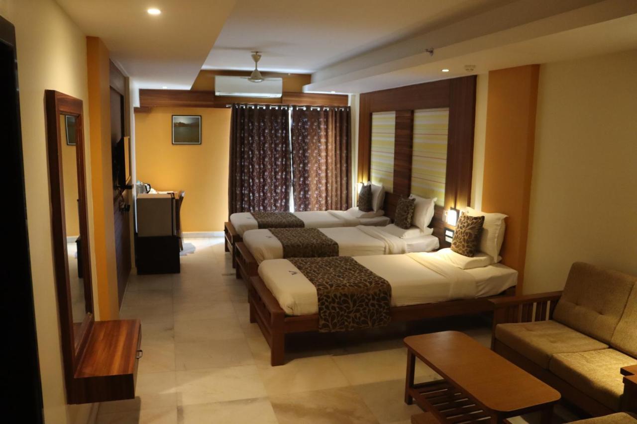 Hotel Madhuvan Serai Манипала Экстерьер фото